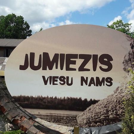 Guest House Jumiezis Pļaviņas エクステリア 写真