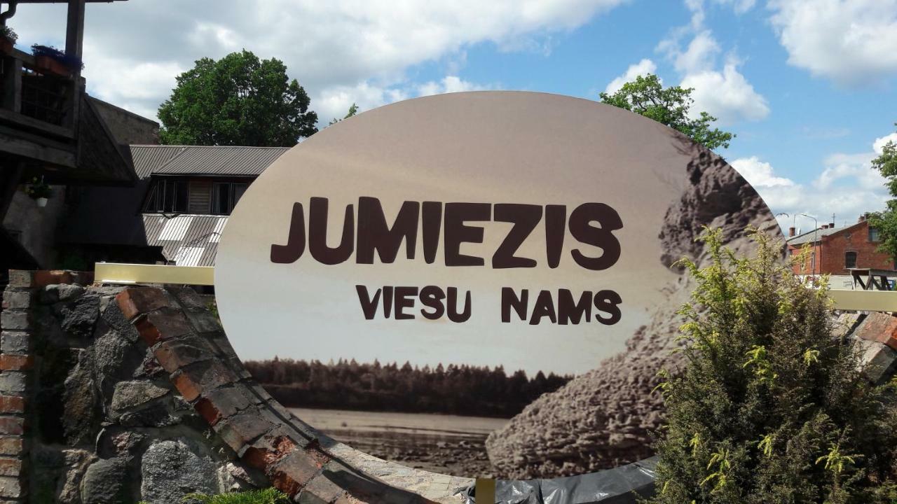 Guest House Jumiezis Pļaviņas エクステリア 写真